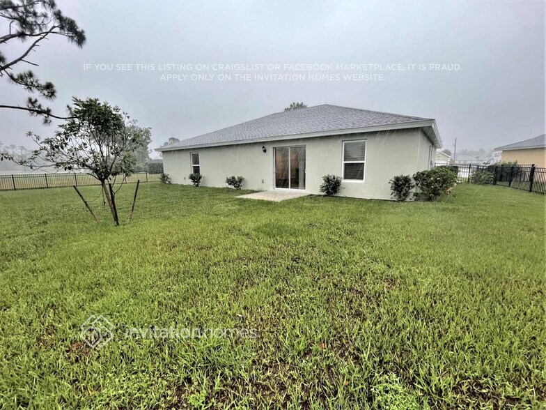 Building Photo - 16061 Overdale Ct