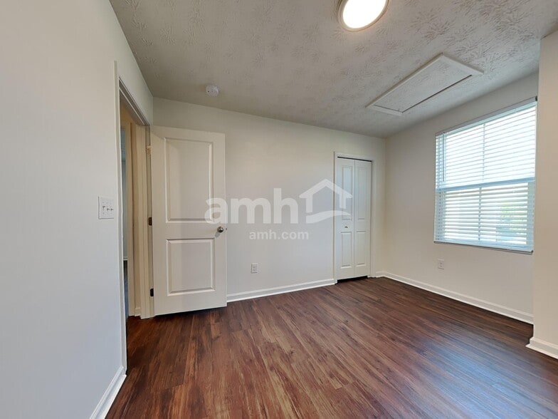 Building Photo - 5722 Jo Anne Rose Ct
