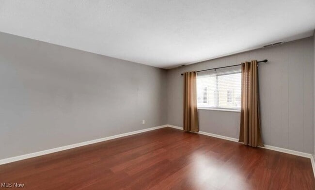 Building Photo - 25735 Lorain Rd