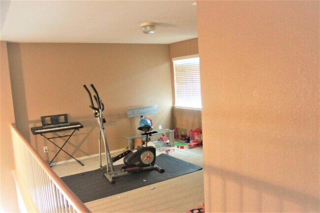 Building Photo - 3769 Castle Rock Dr