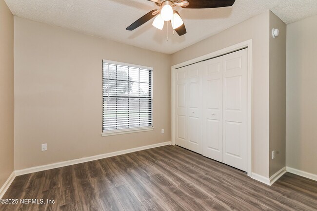 Building Photo - 12484 N Windy Willows Dr