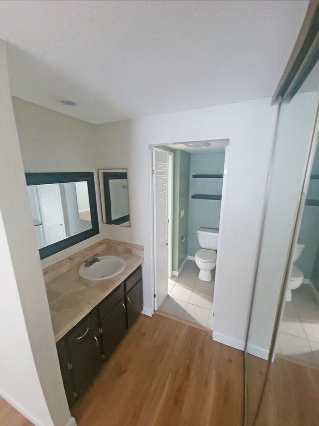 Building Photo - View of Renton Valley 2b/1.5ba Condo ***COMING SOON***