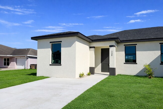 Building Photo - 1125-1127 Homer Ave S