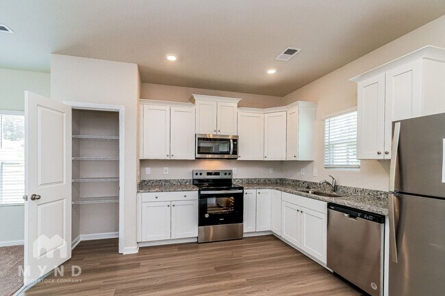 Building Photo - 295 Ivy Bank Dr