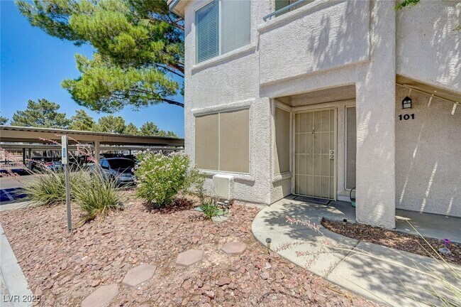 Building Photo - 5196 Mandalay Springs Dr
