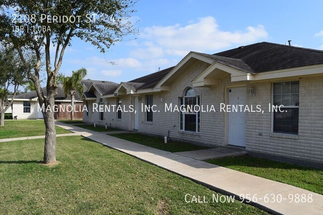Primary Photo - 2108 Peridot St