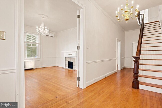 Building Photo - 209 N Washington St