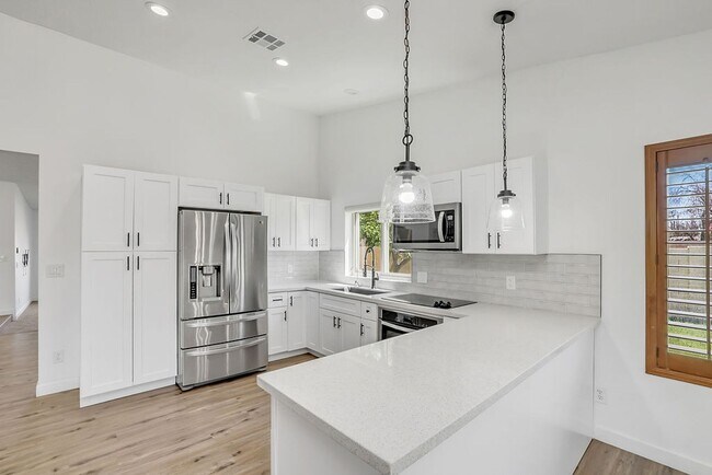 Building Photo - Beautiful Chandler home!