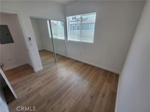 Building Photo - 10940 Oxnard St