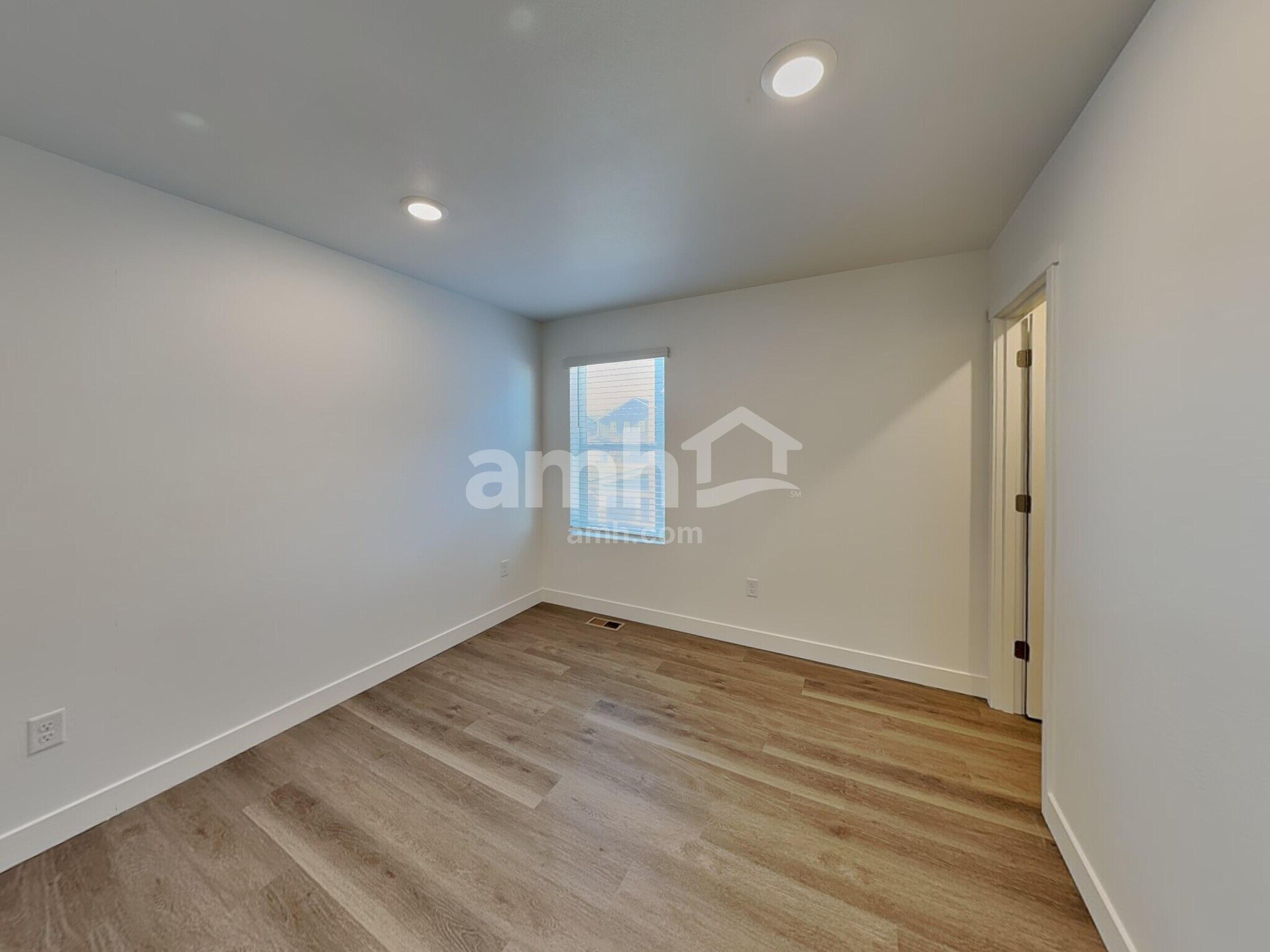 Building Photo - 4808 85th Dr NE