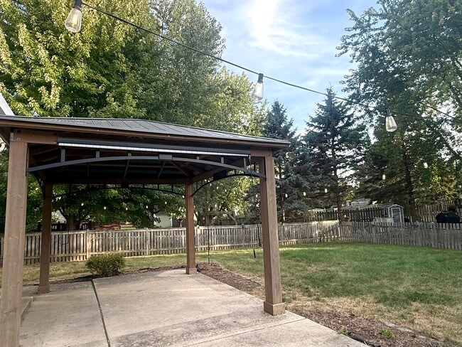 Building Photo - 7503 Korbel Dr