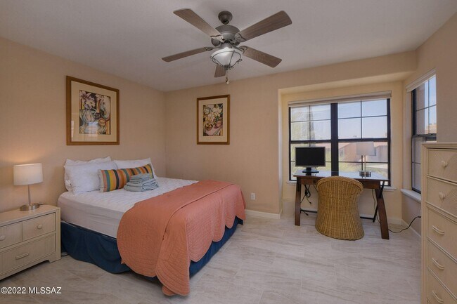 Building Photo - 6651 N Campbell Ave