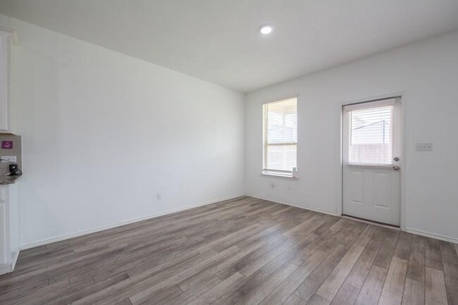 Building Photo - 509 Goat Willow Ln