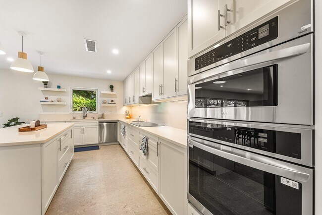 Building Photo - 1070 Marble Way