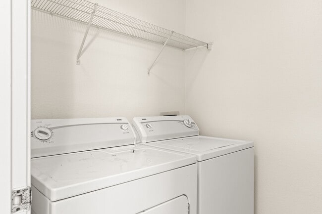 Building Photo - Spacious 3-Bedroom Dublin Townhome with Private Balcony & Fireplace