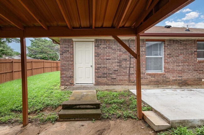 Building Photo - 3013 Timothy Ln