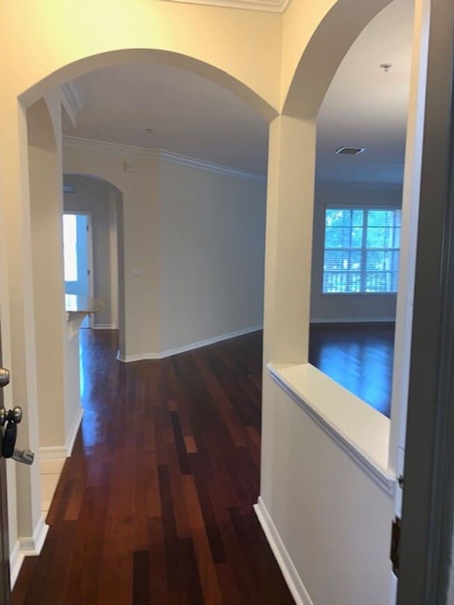 Building Photo - Condo for rent