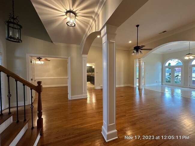 Building Photo - Collierville Home NOW Available on the Gol...