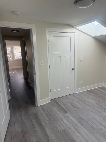 Building Photo - 2242 W 18th Pl