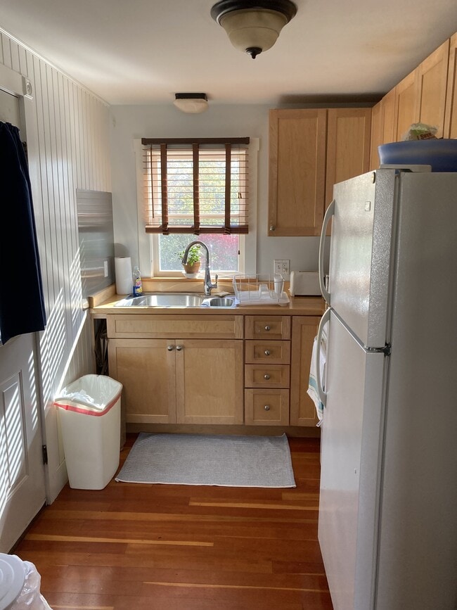 Building Photo - 7 Pine Grove Ln