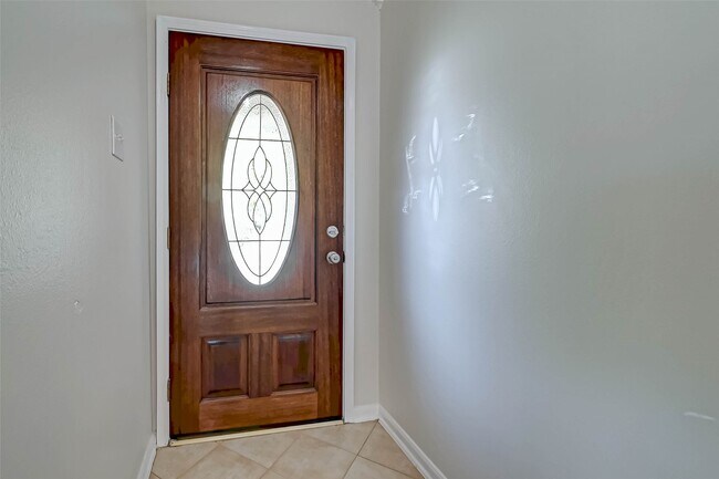 Building Photo - 9006 N Jewel Bend Ln