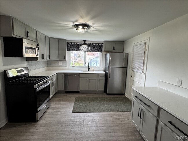 Building Photo - 103 Rockland Dr