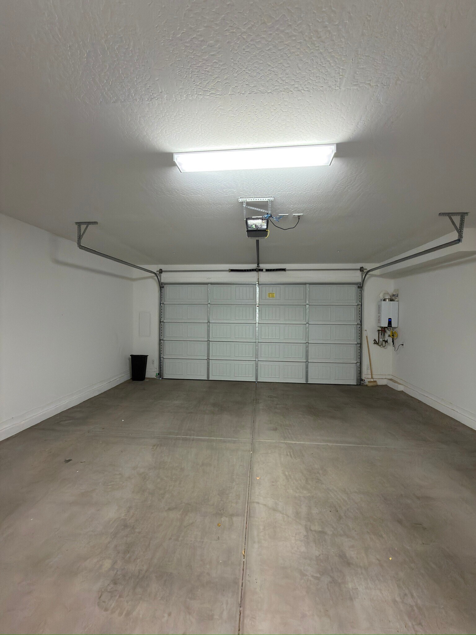 Building Photo - 4570 S Renaissance Dr