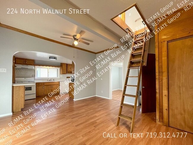 Building Photo - 224 N Walnut St