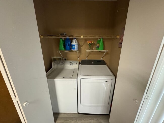 Building Photo - 240 Tallulah Trail