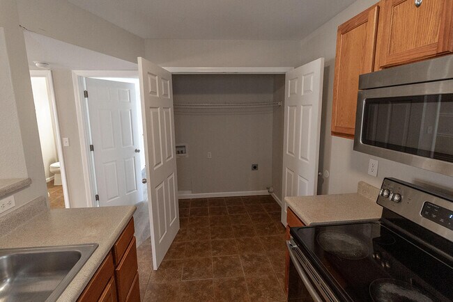 Building Photo - 1403 Bodie Dr