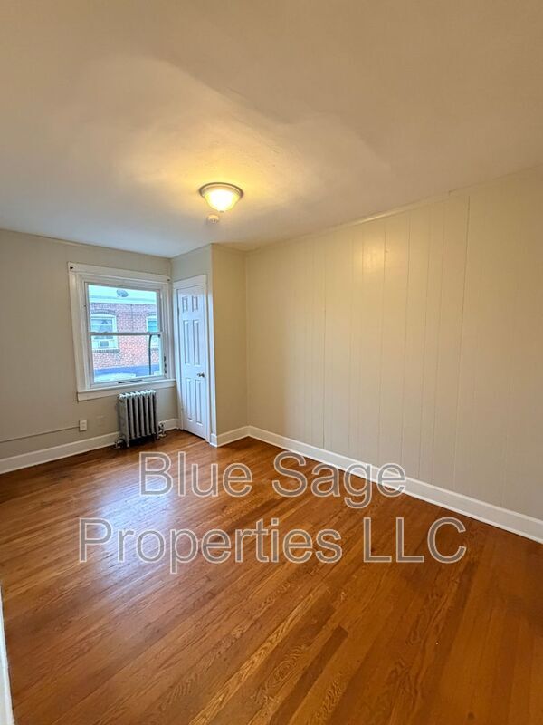Building Photo - 7026 Radbourne Rd