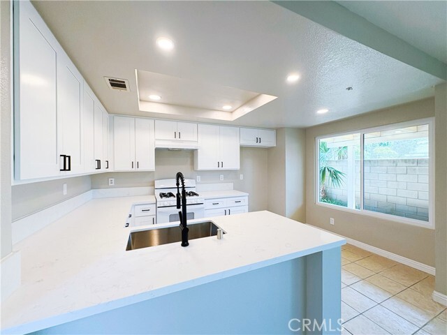 Building Photo - 15965 Peach Tree Ln