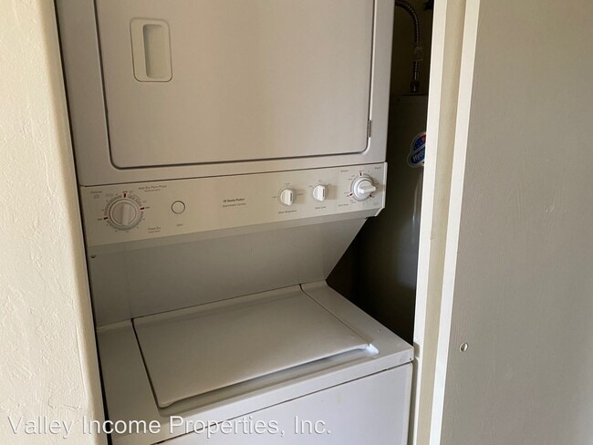 Building Photo - 5330 E Bellevue St