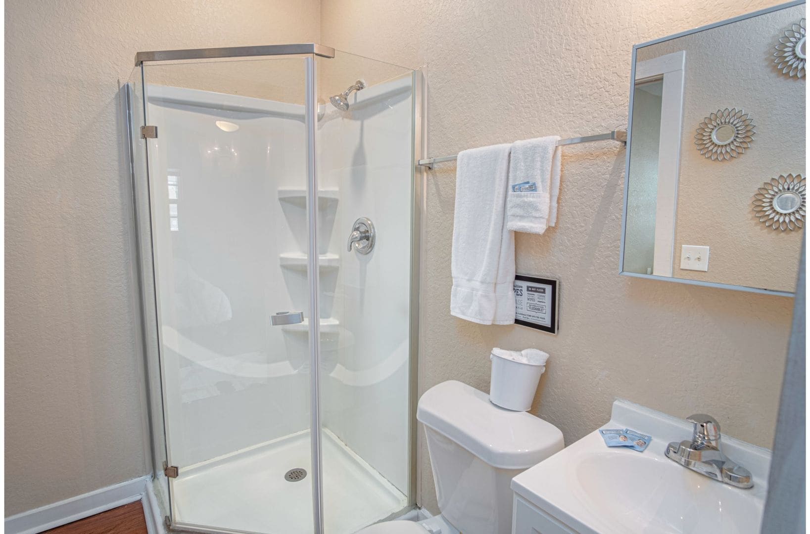 Building Photo - Douglas