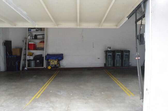 Building Photo - 214 S Bandy Ave