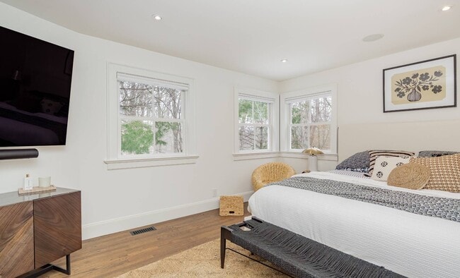 Building Photo - 41 Deep Woods Ln