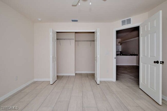 Building Photo - 1303 SE 8th Pl