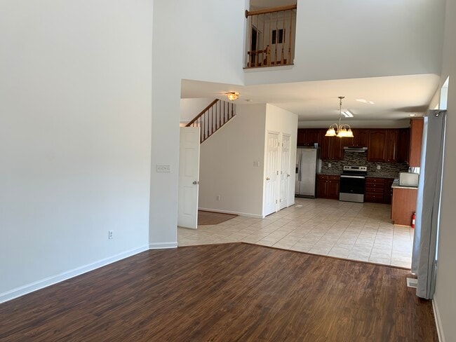 Building Photo - 18 Crimson Way