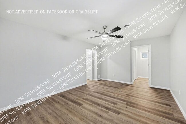 Building Photo - 2839 W Avon Rd