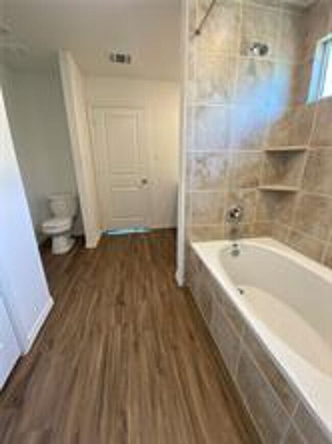 Building Photo - 112 Wolseley Dr