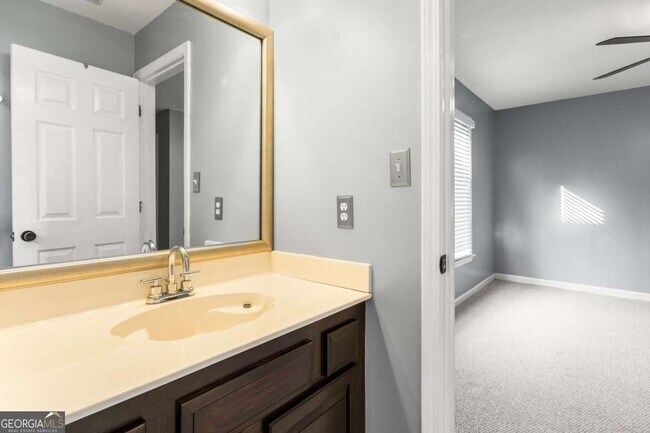 Building Photo - 529 Eastland Dr