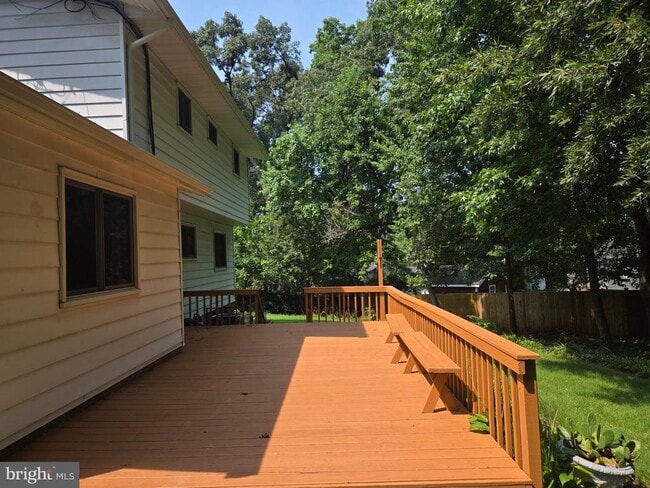 Building Photo - 111 Tamarisk Ct