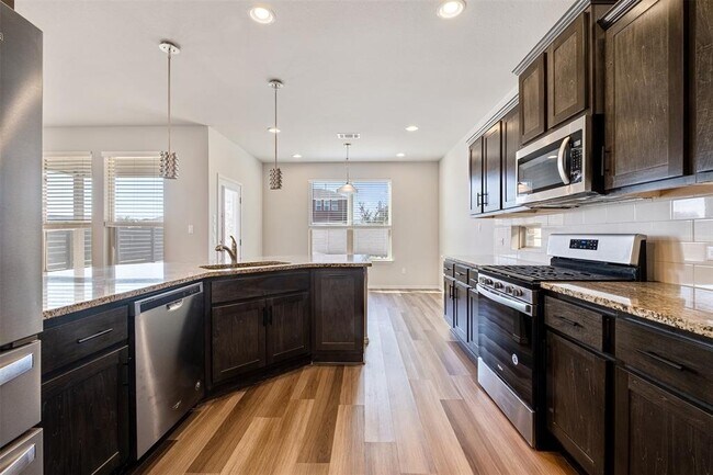 Building Photo - 3651 Sandy Brook Dr