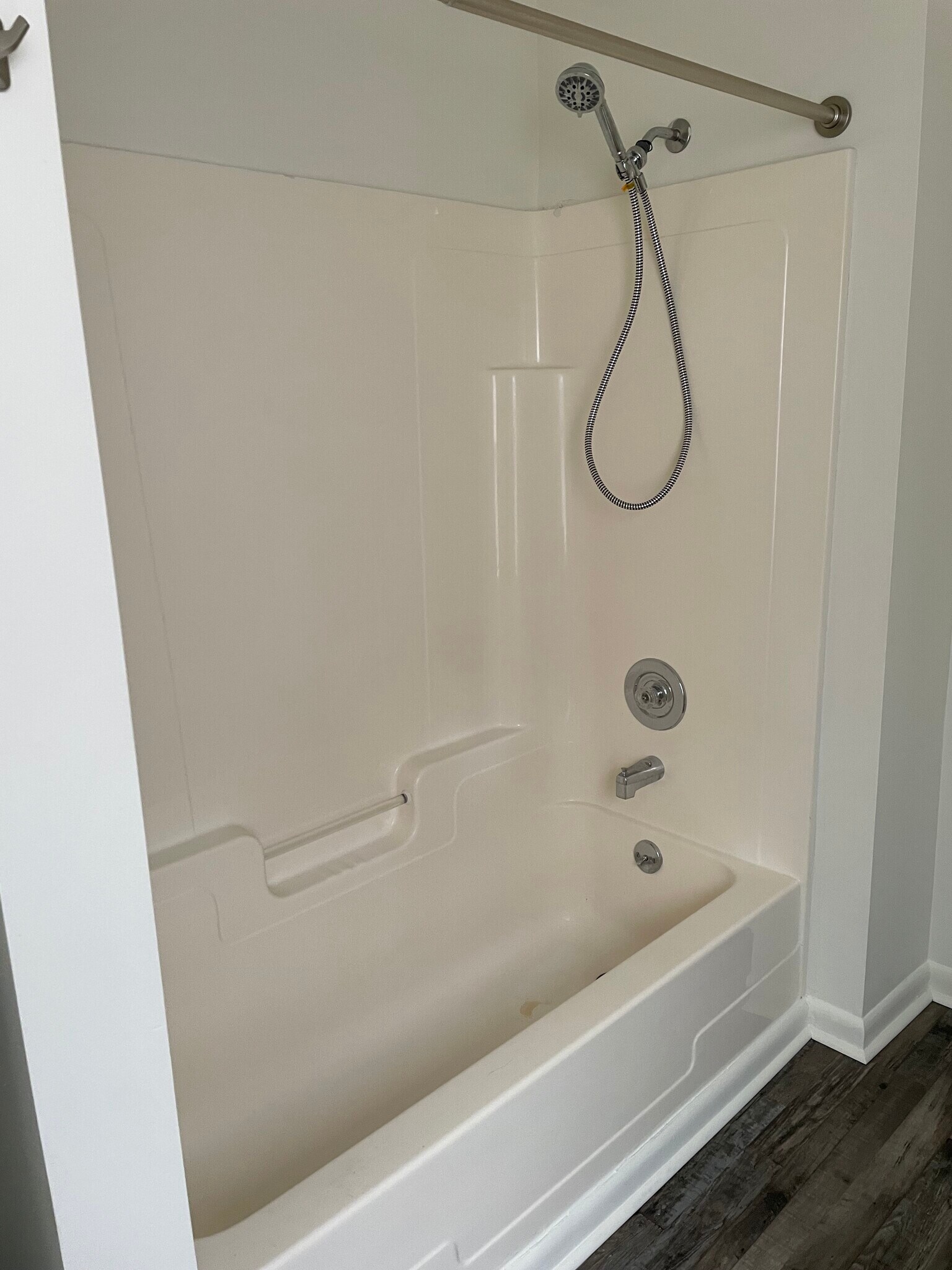 Building Photo - 43 Chapin St