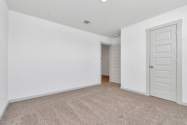 Building Photo - 10626 Watershed Dr