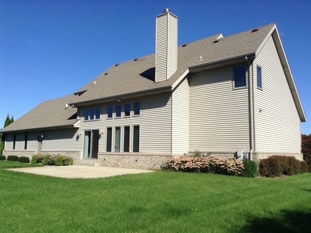 Building Photo - 3331 E Normandy Dr