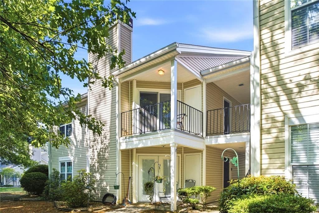 Building Photo - 728 Ridgefield Dr