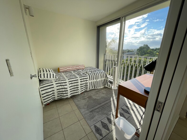 Building Photo - 1511 Nuuanu Ave