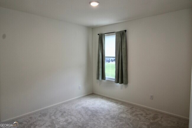 Building Photo - 205 Landing Blvd