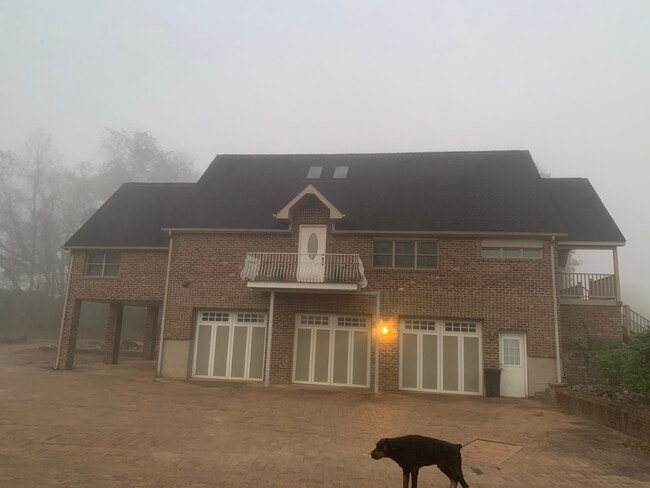 Building Photo - 900 Allegheny Ave